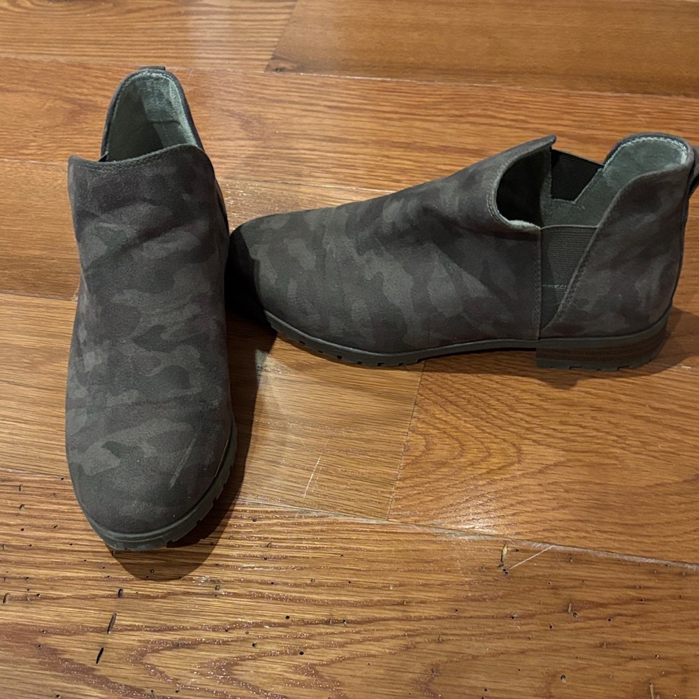 Dr Scholl Women’s Camouflage Booties 7.5